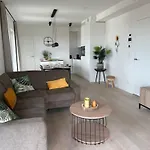 Luxury 2-bedroom With Spacious Sun Terrace T131 Апартаменты