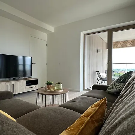 Luxury 2-bedroom With Spacious Sun Terrace T131 *